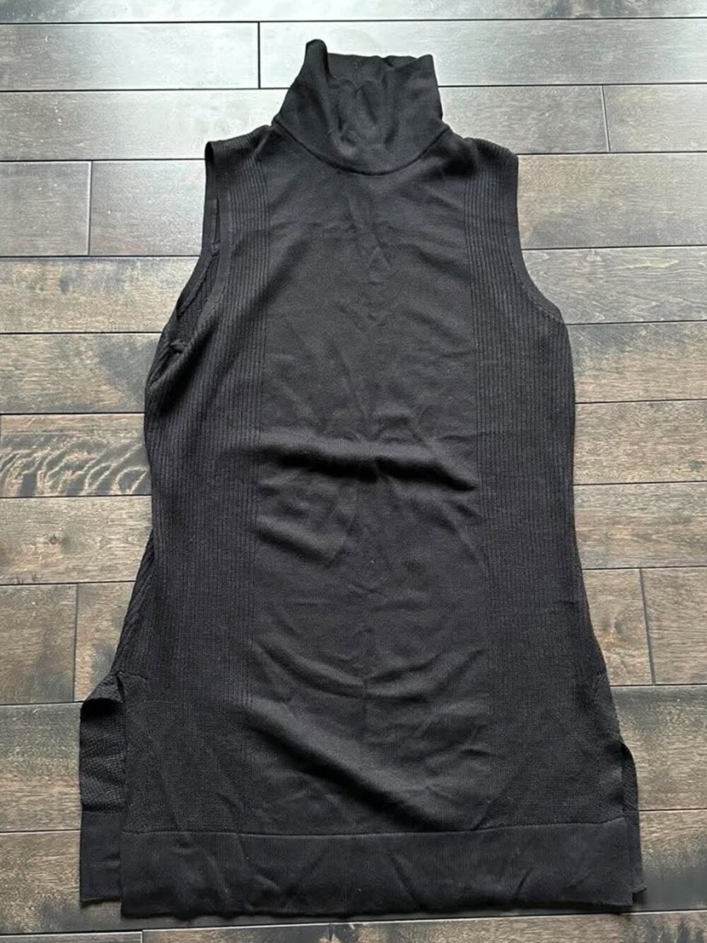 Lululemon Travel the Distance Tunic - Picture 4 of 5
